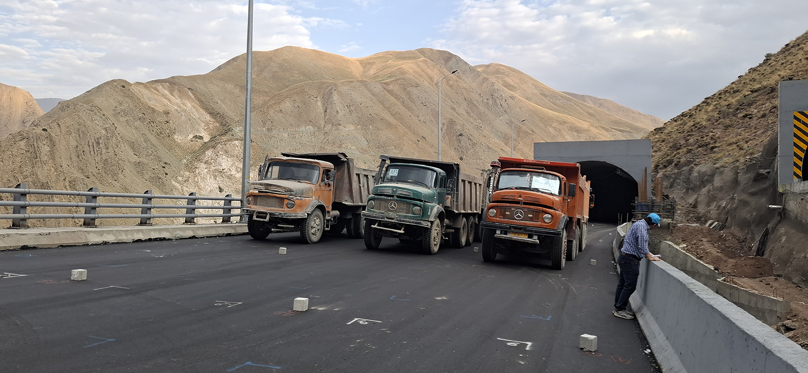 انجام موفق آزمایش بارگذاری پل های شماره 30، 31 و 32 آزاد راه تهران- شمال در آستانه افتتاح قریب الوقوع باند شرقی منطقه 2 این محور